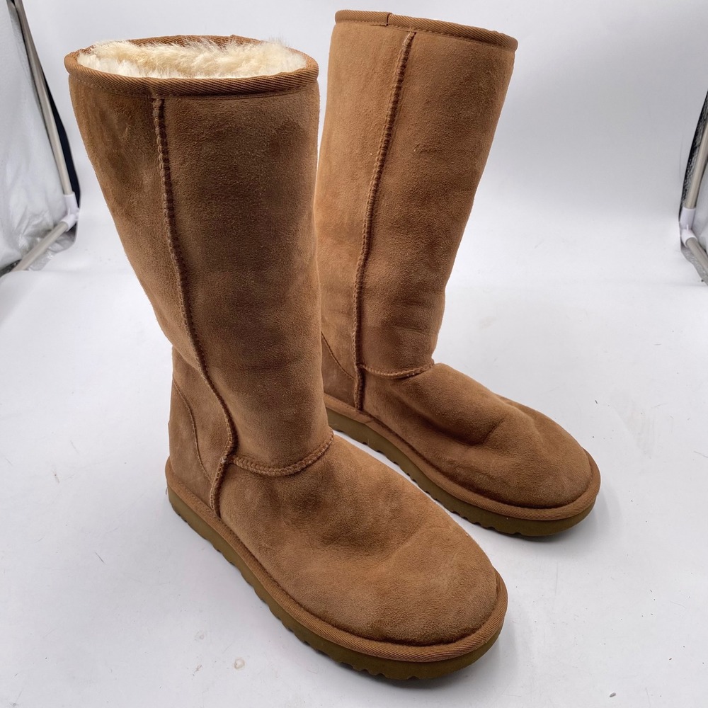UGG Classic Tall II Boots Women Size 7 Chestnut Suede Sheepskin 1016224 Tan Warm